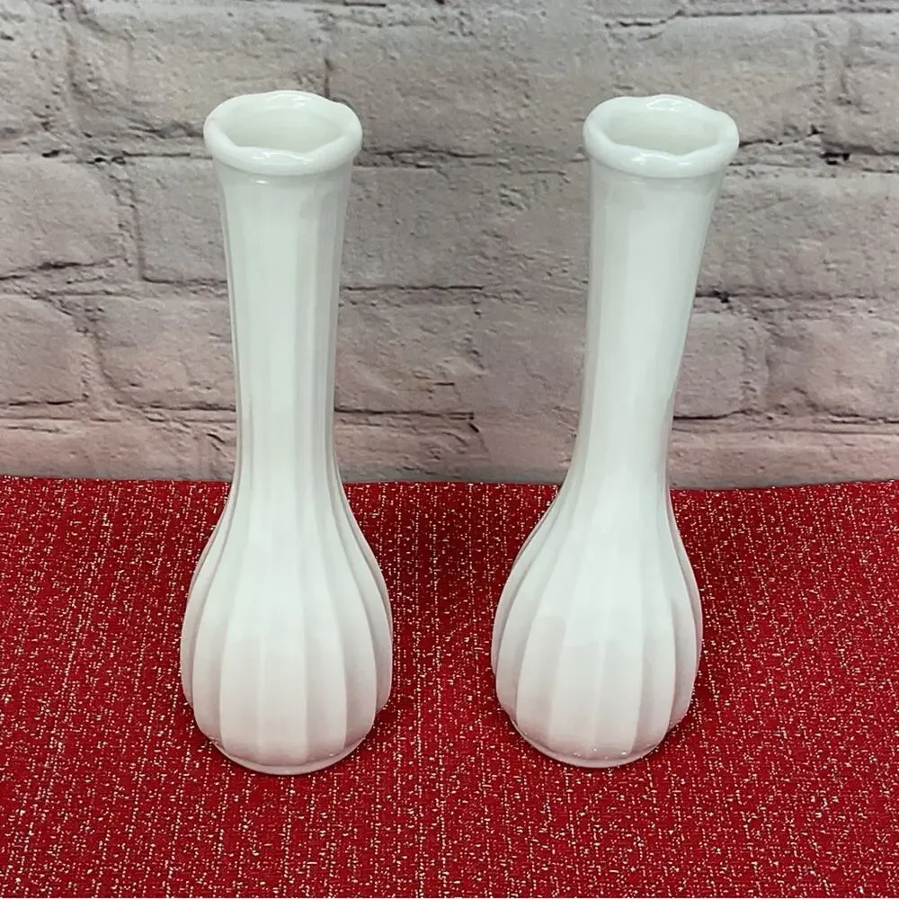 Vintage Milk Glass Bud Vase Set of 2 White Swirl Fluted Decor 9